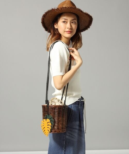 JEANASIS（ジーナシス）の「ウィローバケツトート（バッグ・ベージュ()/ブラウン()）」の4枚目の写真