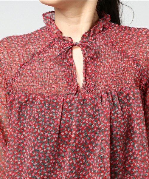 archives（アルシーヴ）の「小花柄ボリュームスリーブブラウス（シャツ/ブラウス・レディース・オフホワイト/ブラック/レッド・MEDIUM）」の7枚目の写真