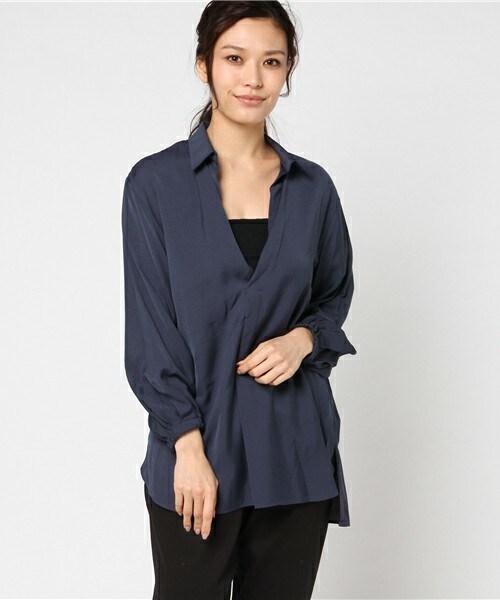 Doux archives（ドゥアルシーヴ）の「抜け感ブラウス（シャツ/ブラウス・レディース・ホワイト/ネイビー/サックスブルー・MEDIUM）」の3枚目の写真