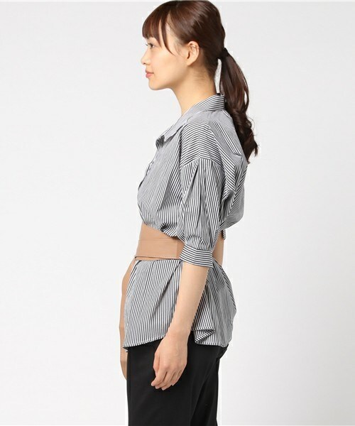 archives（アルシーヴ）の「サッシュベルト付きストライプブラウス（シャツ/ブラウス・レディース・ブラック/ネイビー・MEDIUM）」の4枚目の写真