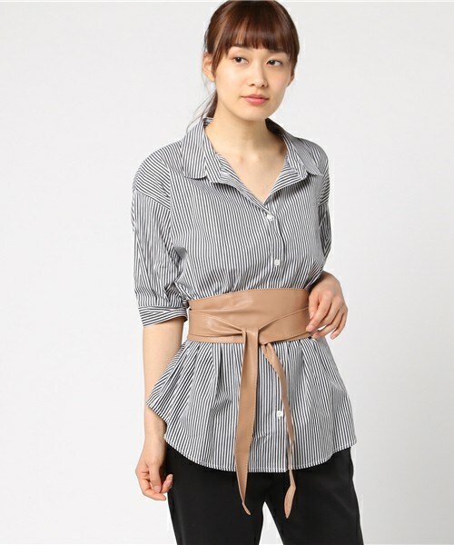 archives（アルシーヴ）の「サッシュベルト付きストライプブラウス（シャツ/ブラウス・レディース・ブラック/ネイビー・MEDIUM）」の2枚目の写真