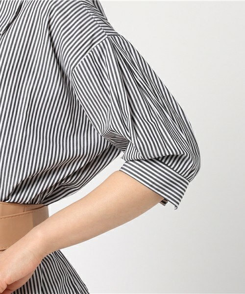 archives（アルシーヴ）の「サッシュベルト付きストライプブラウス（シャツ/ブラウス・レディース・ブラック/ネイビー・MEDIUM）」の7枚目の写真