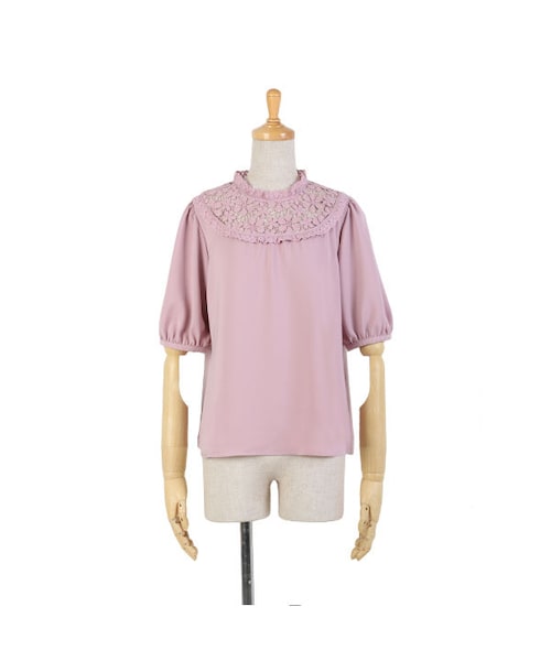 F i.n.t（フィント）の「フラワーレースヨーク半袖プルオーバーブラウス/F i.n.t（シャツ/ブラウス・レディース・その他）」の2枚目の写真