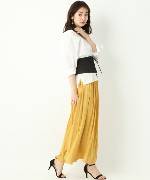 A part by（アパートバイ）の「サテンギャザーマキシスカート（スカート・テラコッタ/ベージュ/イエロー/ネイビー）」の6枚目の写真
