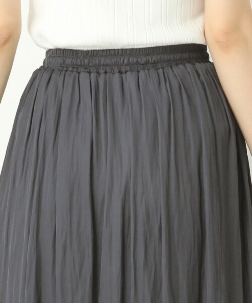 A part by（アパートバイ）の「サテンギャザーマキシスカート（スカート・テラコッタ/ベージュ/イエロー/ネイビー）」の12枚目の写真