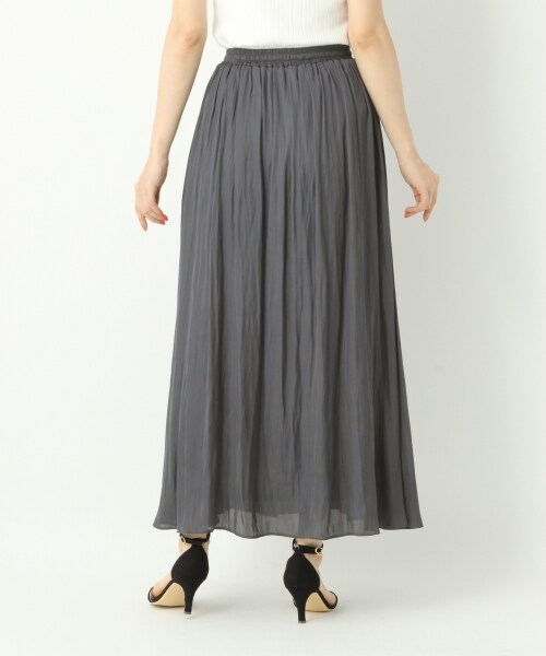 A part by（アパートバイ）の「サテンギャザーマキシスカート（スカート・テラコッタ/ベージュ/イエロー/ネイビー）」の8枚目の写真