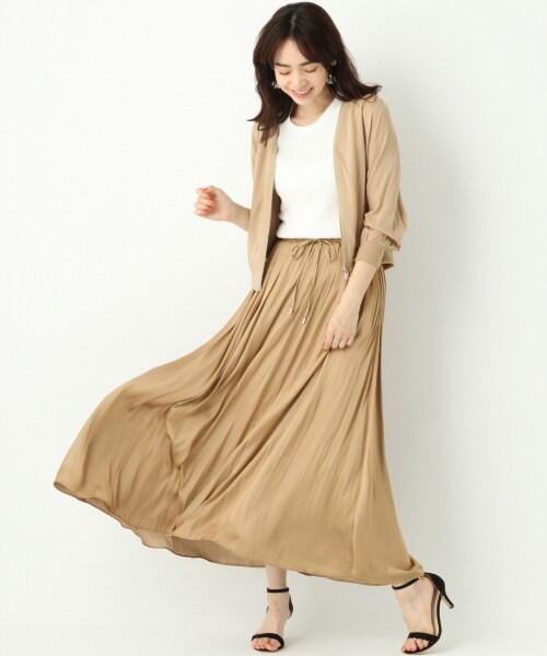 A part by（アパートバイ）の「サテンギャザーマキシスカート（スカート・テラコッタ/ベージュ/イエロー/ネイビー）」の5枚目の写真