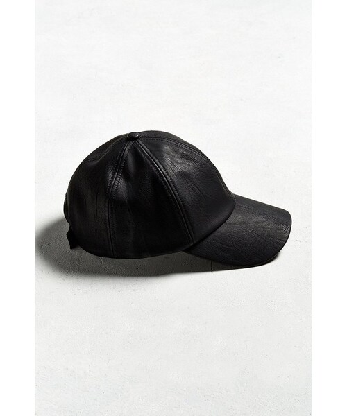 URBAN OUTFITTERS(アーバンアウトフィッターズ)の「Urban Outfitters UO Faux Leather Baseball Hat(帽子・メンズ・BLACK・ONE SIZE)」の5枚目の写真