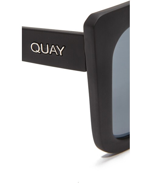 quay（キー）の「Quay Cafe Racer Flat Top Sunglasses（サングラス・レディース・Black/Smoke・One Size）」の4枚目の写真