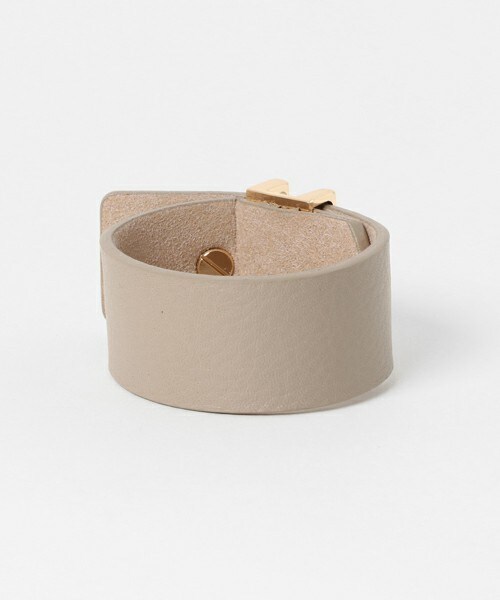 archives（アルシーヴ）の「【牛革】レザー太バングル（ブレスレット・レディース・グレー・MEDIUM）」の2枚目の写真