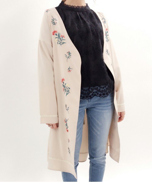 archives（アルシーヴ）の「刺繍ガウン着流しコート（その他アウター・レディース・ブラック/シルバーグレー/ベージュ・MEDIUM）」の7枚目の写真