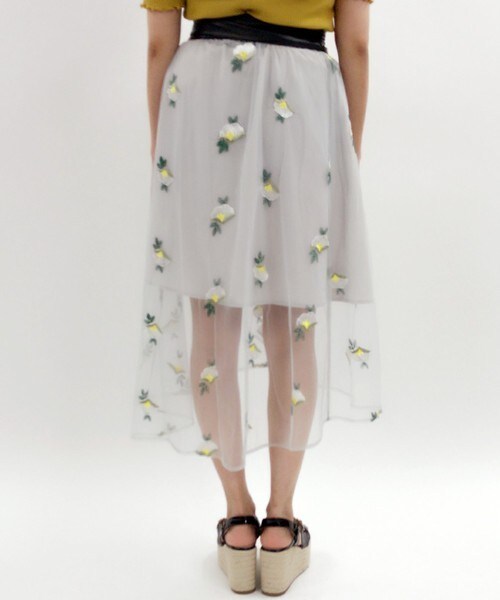 archives（アルシーヴ）の「チュール刺繍巻き風スカート（スカート・レディース・オフホワイト/ブラック/シルバーグレー・MEDIUM）」の5枚目の写真