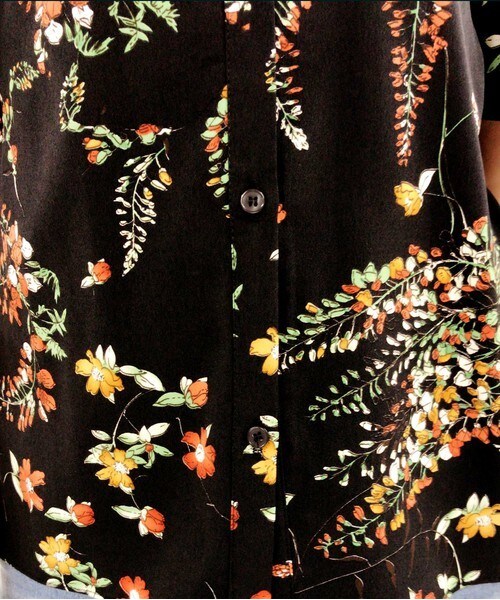 archives（アルシーヴ）の「花柄オフショルキャミ（シャツ/ブラウス・レディース・オフホワイト/ブラック・MEDIUM）」の12枚目の写真