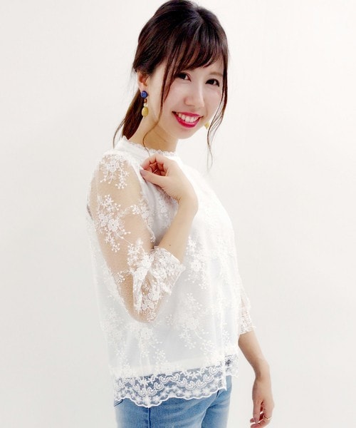 archives（アルシーヴ）の「レースハイネックプルオーバー（シャツ/ブラウス・レディース・オフホワイト/ブラック/グレー・MEDIUM）」の2枚目の写真