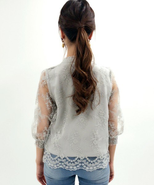 archives（アルシーヴ）の「レースハイネックプルオーバー（シャツ/ブラウス・レディース・オフホワイト/ブラック/グレー・MEDIUM）」の5枚目の写真