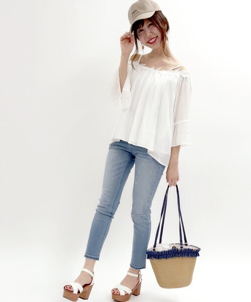 archives（アルシーヴ）の「オフショル楊柳ギャザーブラウス（シャツ/ブラウス・レディース・オフホワイト/ブラック/オレンジ・MEDIUM）」の8枚目の写真