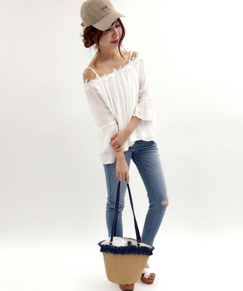 archives（アルシーヴ）の「オフショル楊柳ギャザーブラウス（シャツ/ブラウス・レディース・オフホワイト/ブラック/オレンジ・MEDIUM）」の9枚目の写真