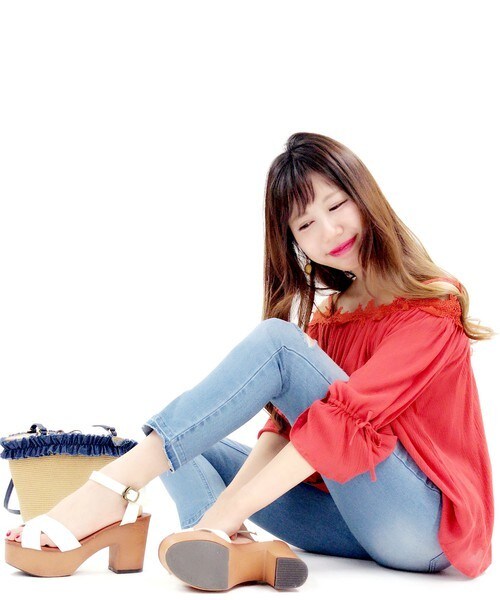 archives（アルシーヴ）の「オフショル楊柳ギャザーブラウス（シャツ/ブラウス・レディース・オフホワイト/ブラック/オレンジ・MEDIUM）」の11枚目の写真