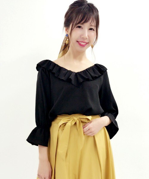 archives（アルシーヴ）の「胸フリルブラウス（シャツ/ブラウス・レディース・オフホワイト/ブラック/グレー・MEDIUM）」の2枚目の写真