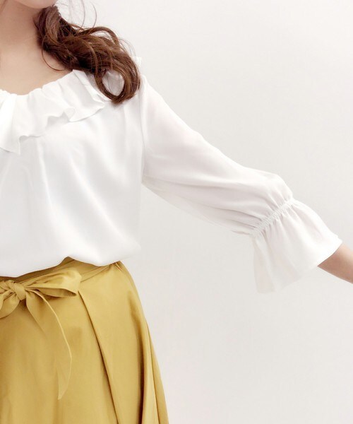 archives（アルシーヴ）の「胸フリルブラウス（シャツ/ブラウス・レディース・オフホワイト/ブラック/グレー・MEDIUM）」の7枚目の写真