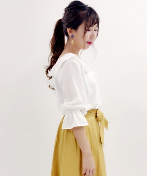 archives（アルシーヴ）の「胸フリルブラウス（シャツ/ブラウス・レディース・オフホワイト/ブラック/グレー・MEDIUM）」の4枚目の写真