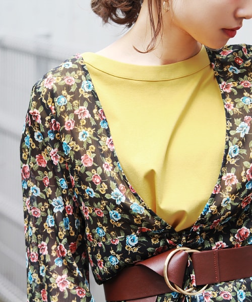 PAGEBOY（ページボーイ）の「【PAGEBOY】楊柳フラワーガウン（トップス・レディース・ブラック系/レッド系/マスタード系）」の4枚目の写真