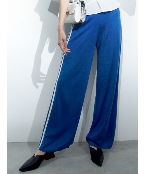 EMODA(エモダ)の「Wラインニットパンツ(パンツ・レディース・ブラック/ブルー・F)」の2枚目の写真
