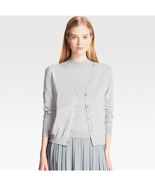 UNIQLO（ユニクロ）の「UVカットVネックカーディガン（長袖）（ニット/セーター・レディース・BLACK 09/OFF WHITE 01/GRAY 03/BLUE 61/BEIGE 32/PINK 10/NAVY 69・3XL/XXL/XS/S/L/XL/M）」の3枚目の写真