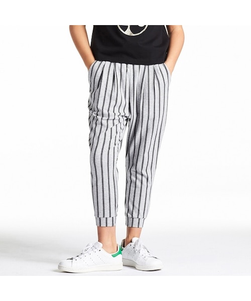 UNIQLO（ユニクロ）の「GIRLS カットソージョガーストライプアンクルパンツ（その他パンツ・キッズ・OFF WHITE 01/NAVY 69/GRAY 03・S/XL/L/XS/M）」の2枚目の写真