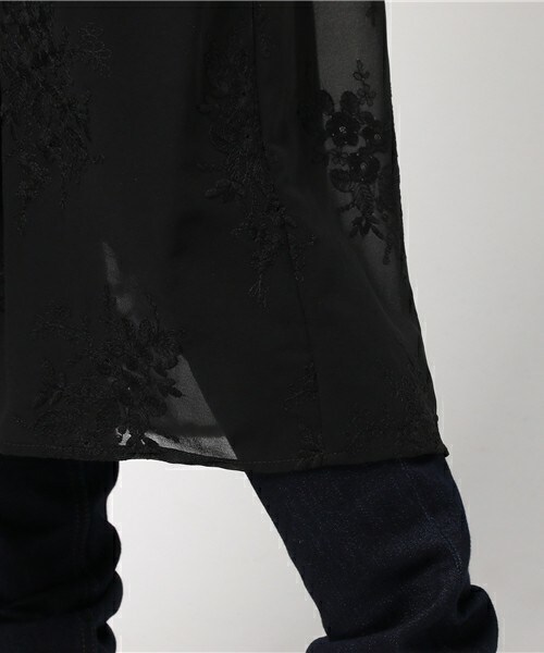 archives（アルシーヴ）の「袖フレア刺繍スカラガウンワンピース（ワンピース・レディース・オフホワイト/ブラック・MEDIUM）」の8枚目の写真