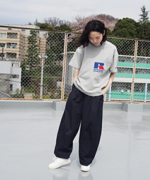 素晴らしい状態、ほぼ新品、ブランド 45R、写真参照... チノパンツ 素晴らしい状態、ほぼ新品、ブランド 45R、写真参照 チノパンツ