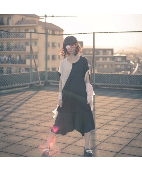 STORES.jp(ストアーズドットジェーピー)の「-niitu- / えんぴつパンツ(その他パンツ・その他)」の5枚目の写真