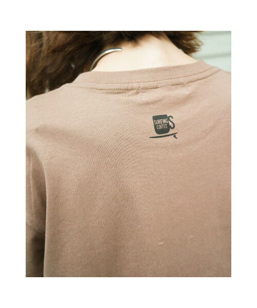 SURFING COFFEE(サーフィンコーヒー)の「(サーフィンコーヒー) "THREE HUMAN"Tシャツ(トップス・レディース・ブラウン/ホワイト/グレー・S/M/L/XL)」の9枚目の写真
