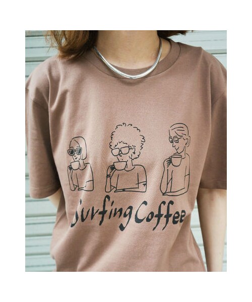 SURFING COFFEE(サーフィンコーヒー)の「(サーフィンコーヒー) "THREE HUMAN"Tシャツ(トップス・レディース・ブラウン/ホワイト/グレー・S/M/L/XL)」の10枚目の写真