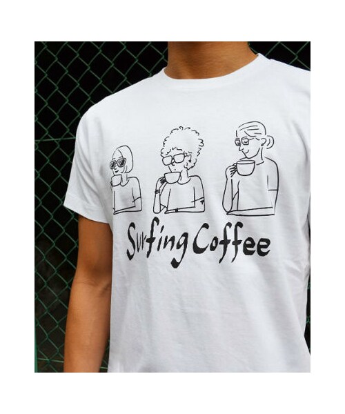 SURFING COFFEE(サーフィンコーヒー)の「(サーフィンコーヒー) "THREE HUMAN"Tシャツ(トップス・レディース・ブラウン/ホワイト/グレー・S/M/L/XL)」の13枚目の写真