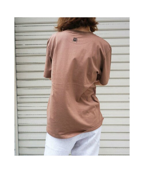 SURFING COFFEE(サーフィンコーヒー)の「(サーフィンコーヒー) "THREE HUMAN"Tシャツ(トップス・レディース・ブラウン/ホワイト/グレー・S/M/L/XL)」の6枚目の写真