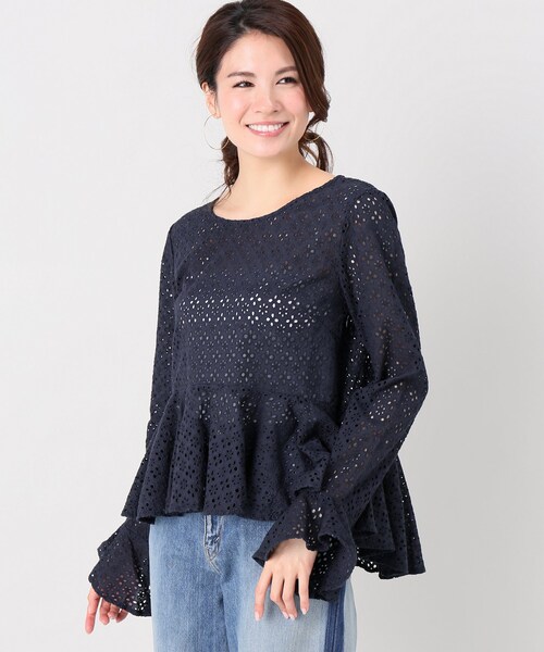 LIMITLESS LUXURY（リミットレスラグジュアリー）の「コットンレースプルオーバー（トップス・ホワイト/フリー/在庫あり）」の2枚目の写真