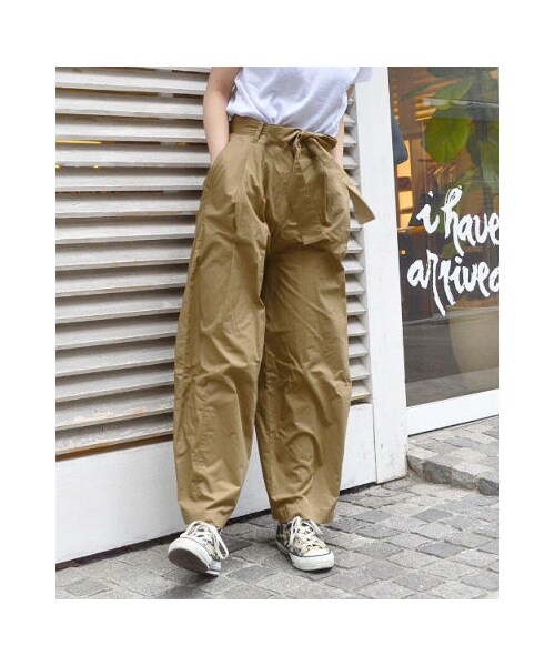 RED CHOP WORKS（レッドチョップワークス）の「(レッドチョップワークス）ウエストリボンパンツ（パンツ・レディース・キャメル・38）」の2枚目の写真