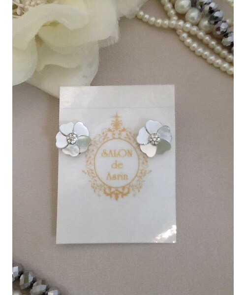 No Brand ノーブランド の 花モチーフイヤリング E 080 イヤリング Wear