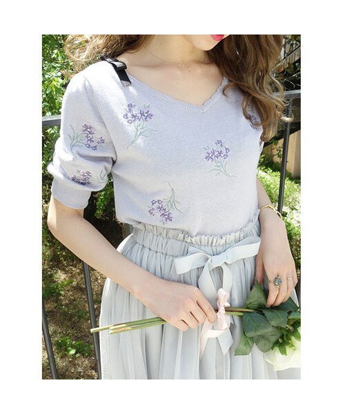 F i.n.t(フィント)の「ボタニカルフラワー刺繍ニットプルオーバー/an another angelus(ニット/セーター・レディース・その他)」の2枚目の写真