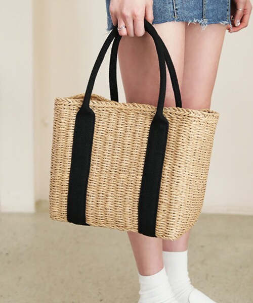 DHOLIC(ディーホリック)の「バイカラースクエアストローバッグ(かごバッグ・レディース・FREE)」の1枚目の写真