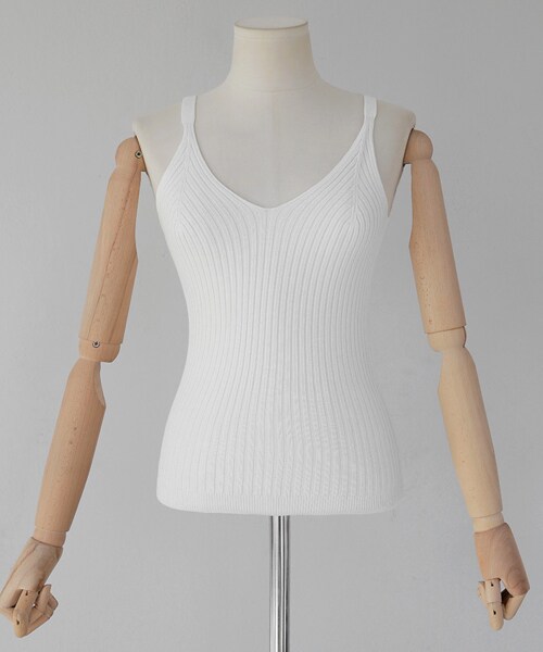 DHOLIC（ディーホリック）の「Vネックアクリルニットスリーブレス（キャミソール・レディース・FREE）」の2枚目の写真