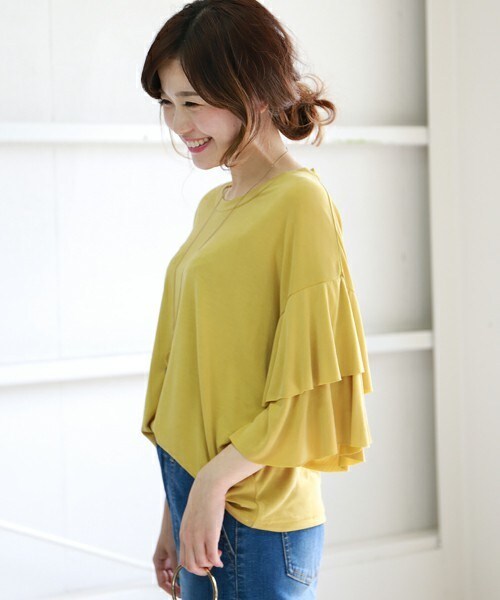 Bab Bou Jeloud(バブブージュルード)の「【WEB限定】袖2段フレアトップス(Tシャツ/カットソー・レディース・オフホワイト/ブラック/マスタード/レッド・M)」の3枚目の写真