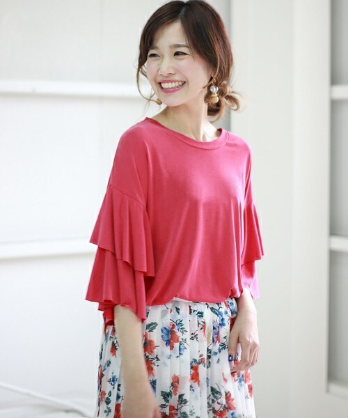 Bab Bou Jeloud(バブブージュルード)の「【WEB限定】袖2段フレアトップス(Tシャツ/カットソー・レディース・オフホワイト/ブラック/マスタード/レッド・M)」の4枚目の写真