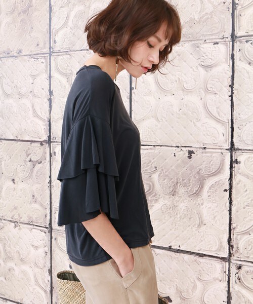 Bab Bou Jeloud(バブブージュルード)の「【WEB限定】袖2段フレアトップス(Tシャツ/カットソー・レディース・オフホワイト/ブラック/マスタード/レッド・M)」の15枚目の写真