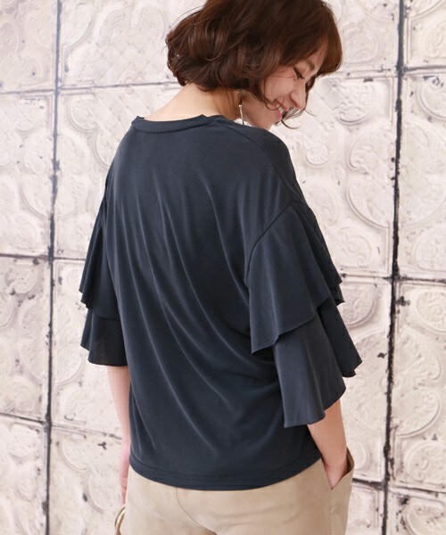 Bab Bou Jeloud(バブブージュルード)の「【WEB限定】袖2段フレアトップス(Tシャツ/カットソー・レディース・オフホワイト/ブラック/マスタード/レッド・M)」の17枚目の写真