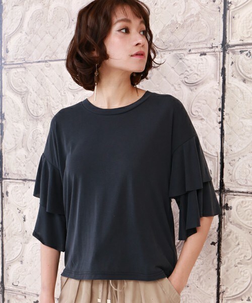 Bab Bou Jeloud(バブブージュルード)の「【WEB限定】袖2段フレアトップス(Tシャツ/カットソー・レディース・オフホワイト/ブラック/マスタード/レッド・M)」の12枚目の写真