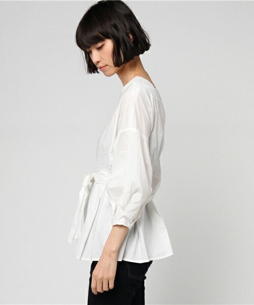 archives(アルシーヴ)の「タイプライターペプラムブラウス(シャツ/ブラウス・レディース・ホワイト/ブラック/マスタード・MEDIUM)」の5枚目の写真