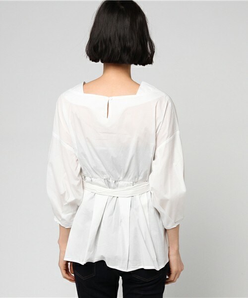 archives(アルシーヴ)の「タイプライターペプラムブラウス(シャツ/ブラウス・レディース・ホワイト/ブラック/マスタード・MEDIUM)」の6枚目の写真