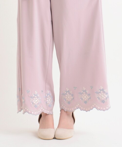 MAJESTIC LEGON(マジェスティックレゴン)の「裾刺繍スカラップパンツ(パンツ・レディース・L/グレー/ピンク/ブラック・S/M)」の18枚目の写真